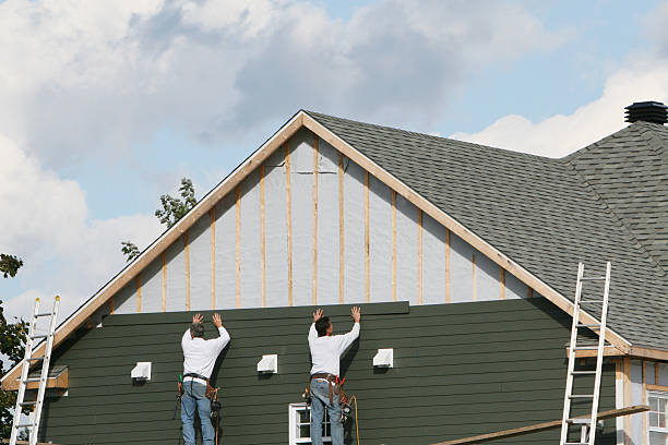 Professional Siding technician working in Kulpmont, PA